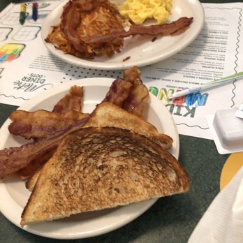 Metro Diner - American Near Me - Charlotte, North Carolina