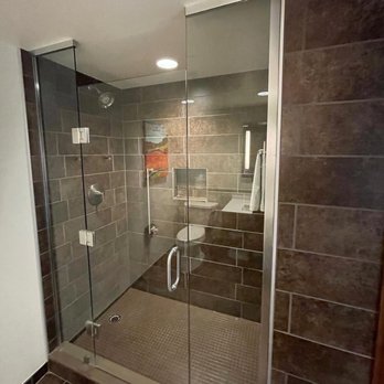 Hilton Columbus Downtown - Shower - Room 1216 - Hotels Near Me - Columbus, Ohio Hilton Columbus Downtown - Shower - Room 1216 - Hotels Near Me - Columbus, Ohio