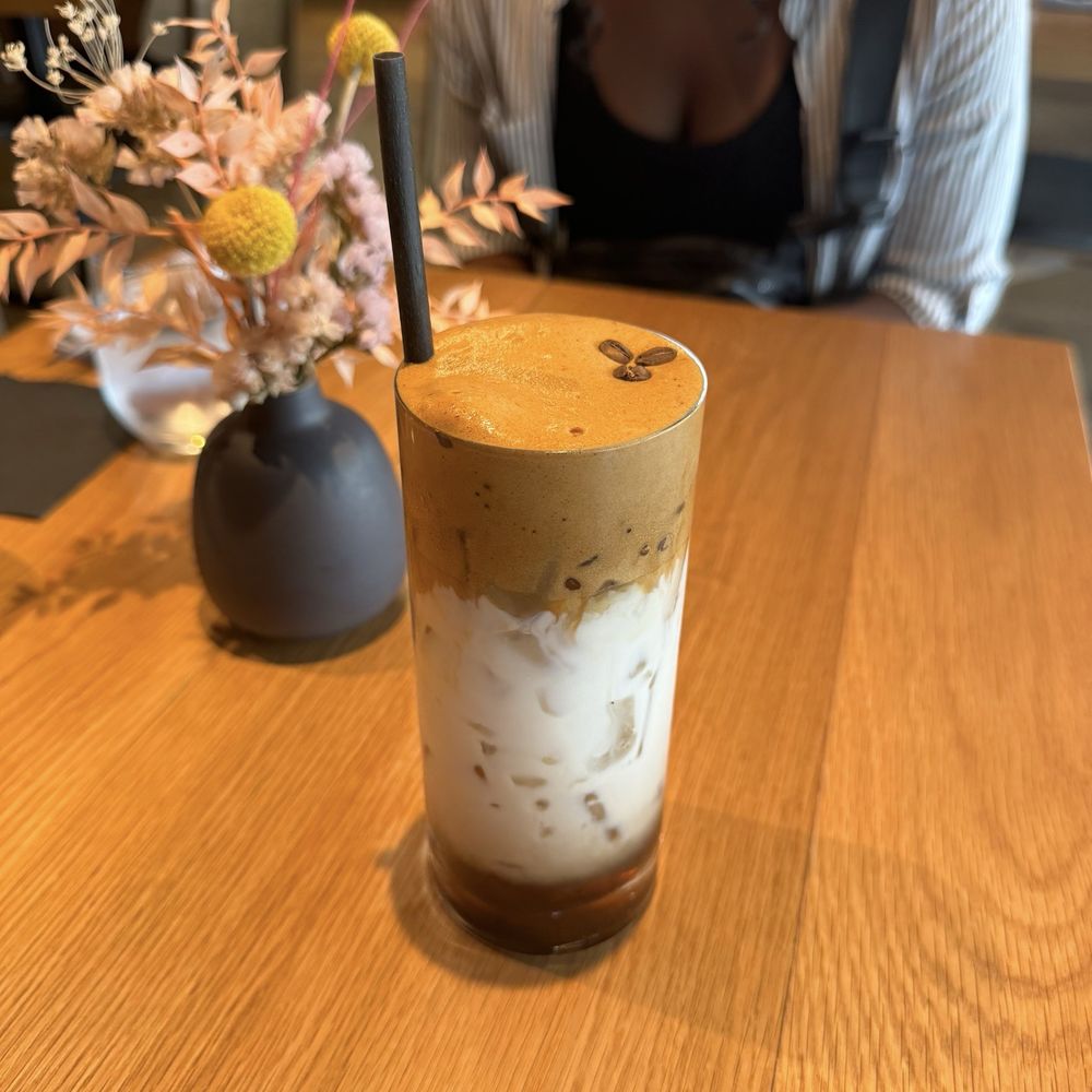 Coeur - Coeur-ccino - lyre's coffee originale, chilled oat milk, whipped coffee, vanilla - French Near Me - Ferndale, Michigan