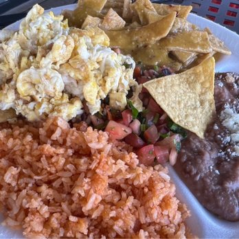 Tacos del julio UNLV - Delicious Chilaquiles - Tacos Near Me - Paradise, Nevada Tacos del julio UNLV - Delicious Chilaquiles - Tacos Near Me - Paradise, Nevada