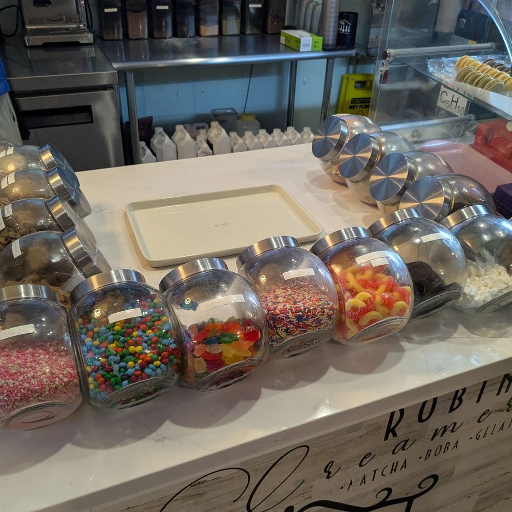Robins Creamery - Candy toppings - Ice Cream & Frozen Yogurt Near Me - Nanuet, New York Robins Creamery - Candy toppings - Ice Cream & Frozen Yogurt Near Me - Nanuet, New York