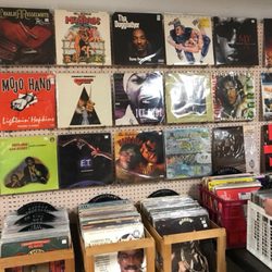 The Vinyl Destination - The Vinyl Destination in Raleigh stocks BLUES, SOUNDTRACKS, RAP, ELECTRONIC, REGGAE and just about everything else you can think of!