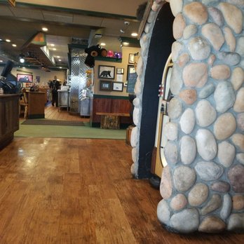 Black Bear Diner Milpitas - Inside the entrance - Diners Near Me - Milpitas, California