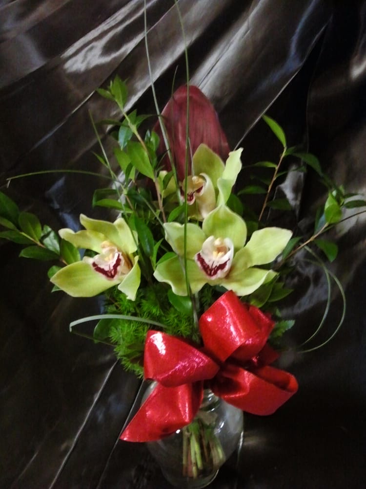 KRYSTYNA’S FLOWERS Updated September 2024 23 Photos 5209 W Belmont Ave, Chicago, Illinois