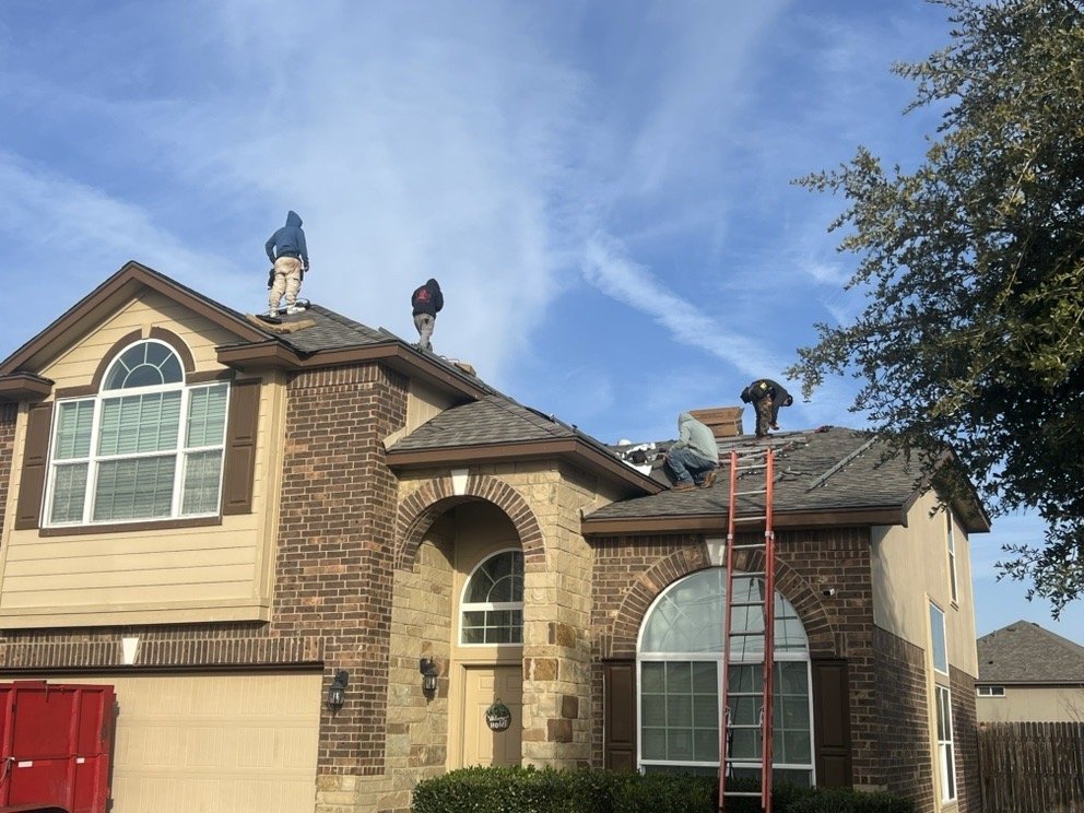 Slide of Elite Construction & Solar