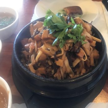Hoa Sen - Mushroom clay pot - Vegetarian Near Me - Garden Grove, California Hoa Sen - Mushroom clay pot - Vegetarian Near Me - Garden Grove, California