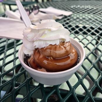 Mason Whippy Dip - Chocolate sundae no cherries - Ice Cream & Frozen Yogurt Near Me - Mason, Ohio Mason Whippy Dip - Chocolate sundae no cherries - Ice Cream & Frozen Yogurt Near Me - Mason, Ohio