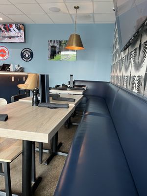 The Goose Eatery & Hangout by null