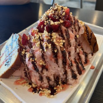 Dzert - Strawberry Shortcake Specialty - Coffee & Tea Near Me - Buena Park, California Dzert - Strawberry Shortcake Specialty - Coffee & Tea Near Me - Buena Park, California