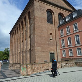 Konstantin-Basilika - Entrance to the Basilica of Constantine (AD 310) - Churches Near Me - Trier, RP