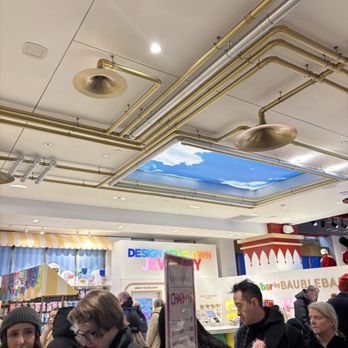 FAO Schwarz - Toy Stores Near Me - New York, New York