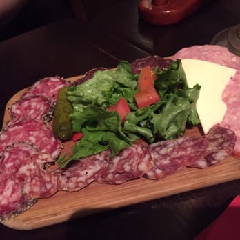 Le Porte Pot - Plato de charcuterie para comenzar - Wine Bars Near Me - Paris, 75 Le Porte Pot - Plato de charcuterie para comenzar - Wine Bars Near Me - Paris, 75