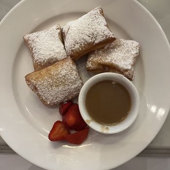 Criollo Restaurant - Beignets - New American Near Me - New Orleans, Louisiana Criollo Restaurant - Beignets - New American Near Me - New Orleans, Louisiana