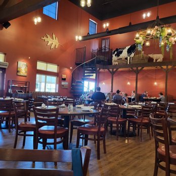 Farmhouse Restaurant - Desserts Near Me - Fair Oaks, Indiana
