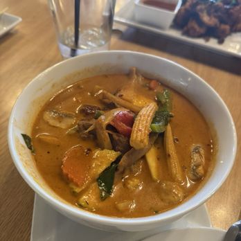 Ginger Thai Restaurant - duck curry - Thai Near Me - Dallas, Texas Ginger Thai Restaurant - duck curry - Thai Near Me - Dallas, Texas