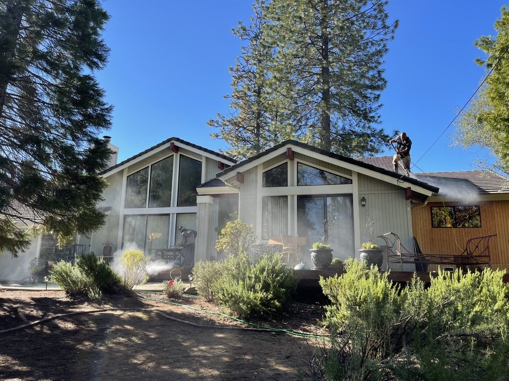 Slide of Sun's Roofing