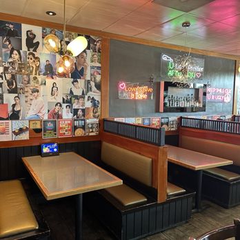 Rice Junky - Sitting area - Pubs Near Me - Santa Clara, California