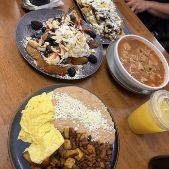 Don Chon Menudo - Menudo, chilaquiles divorciados, French toast, chorizo con papa - Mexican Near Me - Pacoima, California