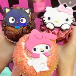Hello Kitty Cafe - Chococat, My Melody, and Hello Kitty Cupcake