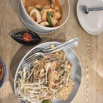 Bai Bua Thai Cuisine - Thai Near Me - Vancouver, British Columbia Bai Bua Thai Cuisine - Thai Near Me - Vancouver, British Columbia