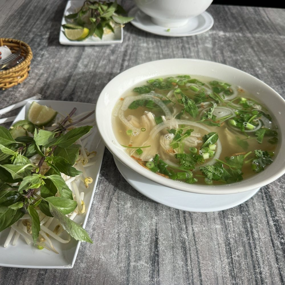 Pho Le Vietnamese Restaurant - Pho Ga #19 - Vietnamese Near Me - Moreno Valley, California Pho Le Vietnamese Restaurant - Pho Ga #19 - Vietnamese Near Me - Moreno Valley, California