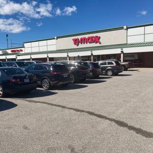 TJ MAXX - Updated July 2024 - 10 Reviews - 951 W Pleasant Valley Rd