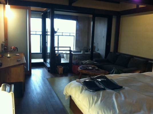 Gora Hanaougi by null