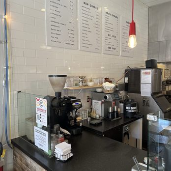 Ragamuffin Coffee Roasters - Counter expose - Coffee Roasteries Near Me - Thousand Oaks, California