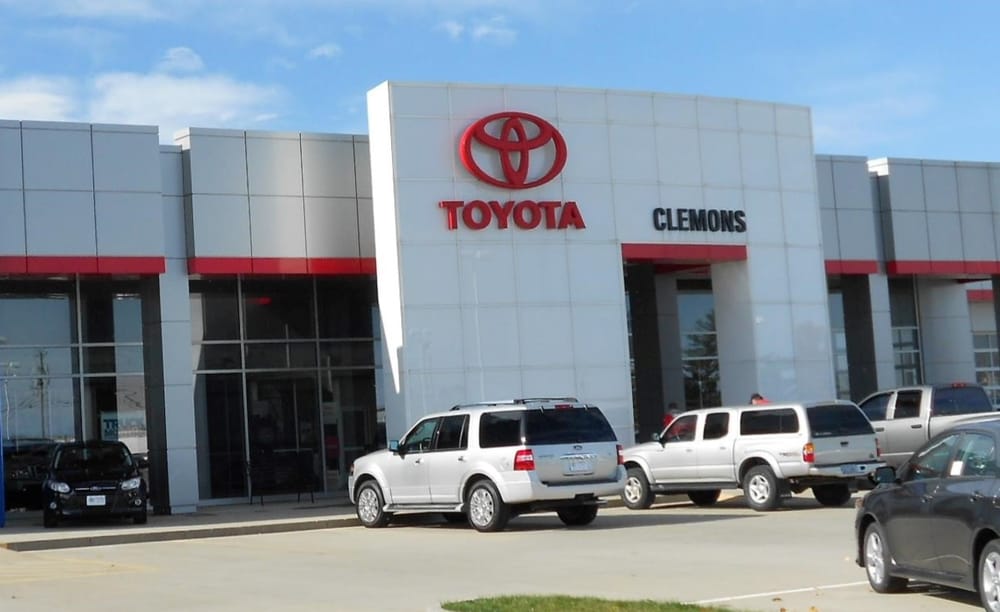 CLEMONS INC. OF OTTUMWA Car Dealers 2839 N Court Rd