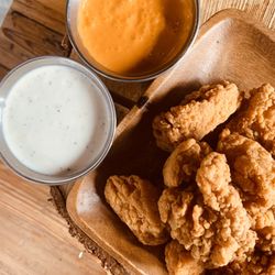 Toss Pizza and Wings