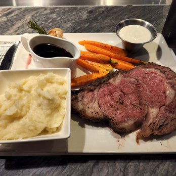 Patties & Pints - Prime rib, medium rare, carrots instead of asparagus. Yummy - American Near Me - Valley Center, California Patties & Pints - Prime rib, medium rare, carrots instead of asparagus. Yummy - American Near Me - Valley Center, California