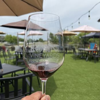 Rosini Vineyards - Wine Tasting Room Near Me - Rockwall, Texas