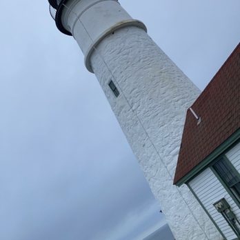 Cape Elizabeth Lighthouse - The lighthouse - Landmarks & Historical Buildings Near Me - Cape Elizabeth, Maine
