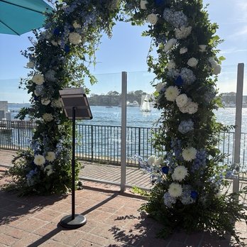 Ultraviolet Flower - Fresh Flowers Hand crafted for Arch for ceremony - Floral Designers Near Me