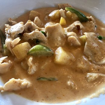 Sweet Basil - Mango chicken curry - Thai Near Me - Albany, New York