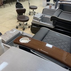Hany's Nail Spa - Nice pedicure chairs