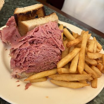 Peter's On Eglinton - Reuben - Fish & Chips Near Me - Mississauga, Ontario