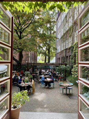 House of Small Wonder by null