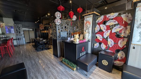Hikari Sushi & Teppanyaki by null