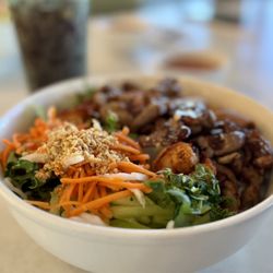 Saigon Bowl - B4. Bun Dac Biet