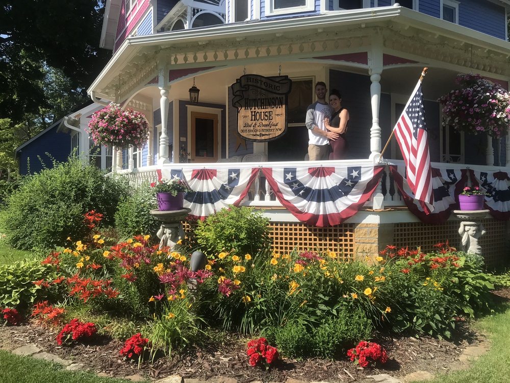 HISTORIC HUTCH HOUSE Updated April 2024 18 Photos 305 2nd St NW