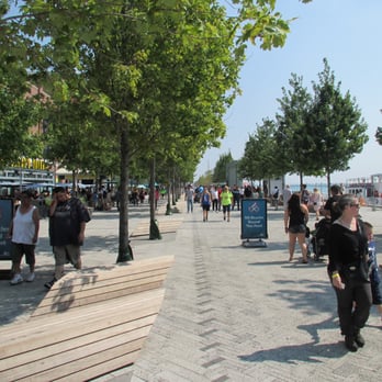 Navy Pier - Landmarks & Historical Buildings Near Me - Chicago, Illinois