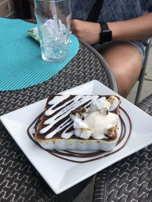 Apollo Grill by null