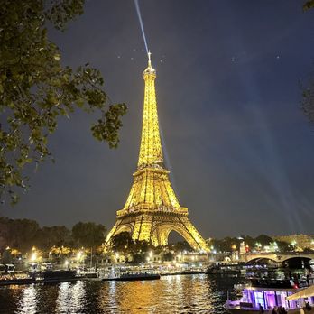 Eiffel Tower, Paris France - Landmarks & Historical Buildings Near Me - Paris Eiffel Tower, Paris France - Landmarks & Historical Buildings Near Me - Paris