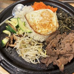 Mandoo Rang - Hot Stone Bibimbap