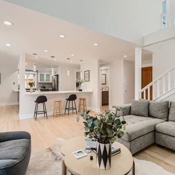 Andrea Hettinga Kearns - Compass Real Estate - Real Estate Agents Near Me - Seattle, Washington Andrea Hettinga Kearns - Compass Real Estate - Real Estate Agents Near Me - Seattle, Washington