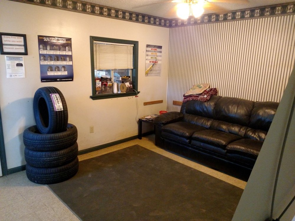 WILSON’S DIRECT MOTORS & TIRES Updated August 2024 7206 Kansas 16