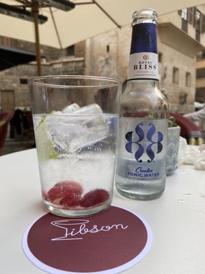 Gibson Bar by null