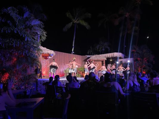 Myths of Maui luau by null