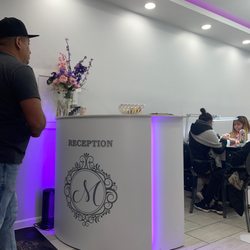 Muñeca Beauty Salon & Nails - Beautiful salon